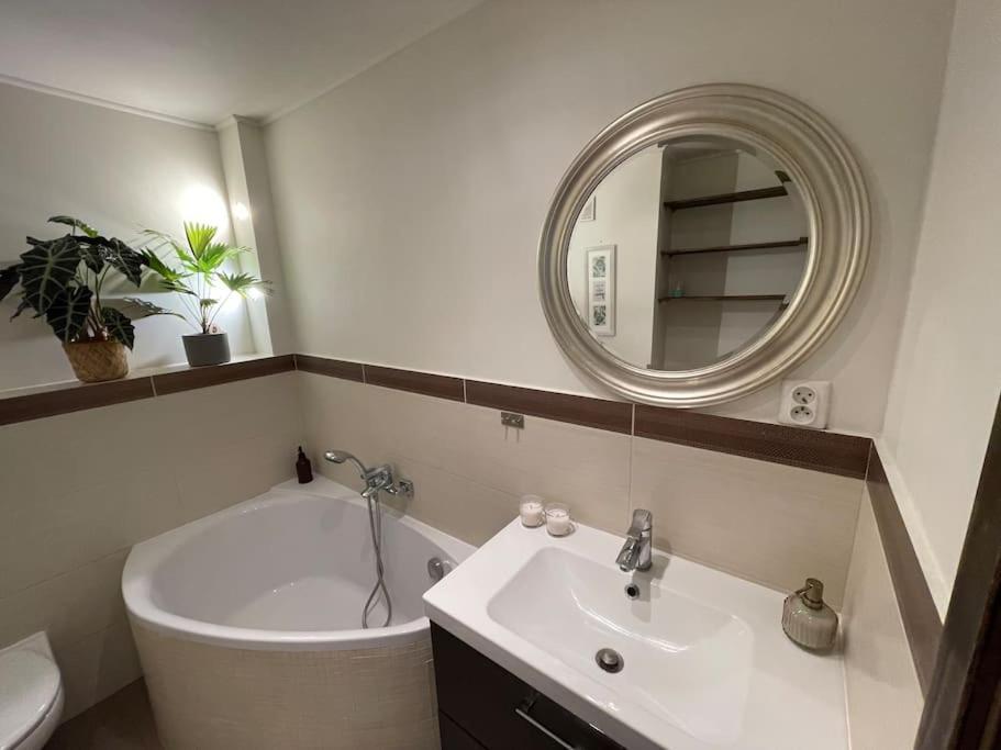 Comfortable Apartment In Warsaw Bielany 外观 照片